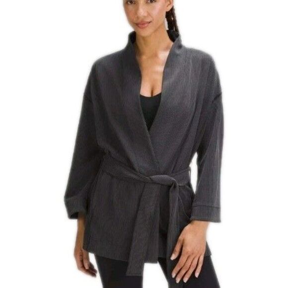 NWT Lululemon Women's Stretch Ribbed Softstreme Belted Wrap Size 12 - Picture 1 of 16